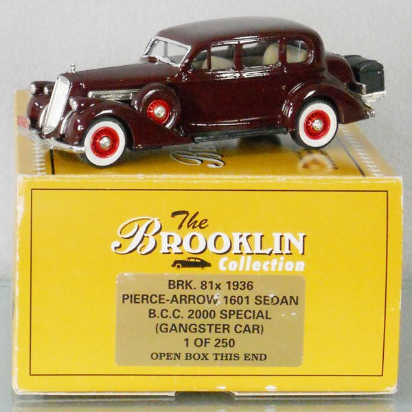BROOKLIN MODELS 1936 PIERCE ARROW 1601: white metal, minor paint scrape over passenger side of windshield, orig box & inserts, C8-9.