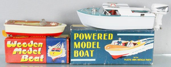 2 TOY SPEED BOATS: plastic M&M Co, 8" long, Union Craft #65, 9 1/2" long, w/Evinrude outboard motor, orig boxes, C8-9.