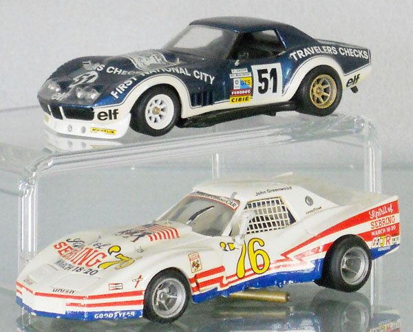 2 CC CORVETTE STING RAY MODELS: white metal, France, the blue one has 3 decal chips, Series 1100 White Super Corvette, Atlanta 75, missing spoiler, C7-8.