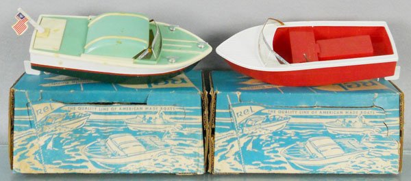 2 REL BOATS: plastic, 416 The Breeze, 9" long, 415 The Star, 9" long, orig boxes minor wear, C8-9.