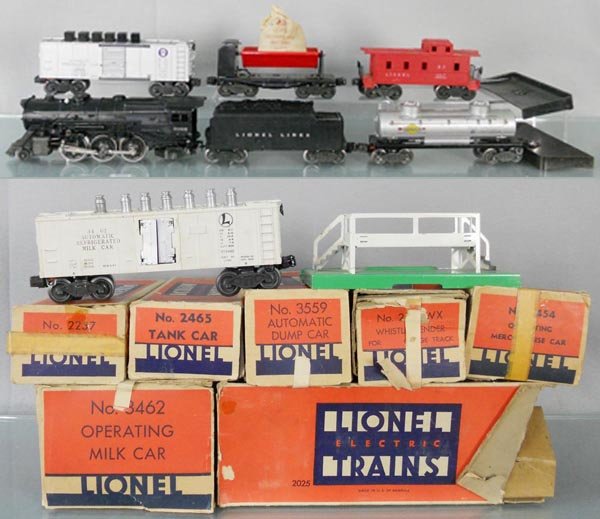 LIONEL TRAIN SET: O ga, 2025 loco, 2466WX tender, 2465 tank, 3559 dump, 3462 milk car w/platform, 3454 merchandise car, 2257 caboose, w/rough orig boxes, C6-7.