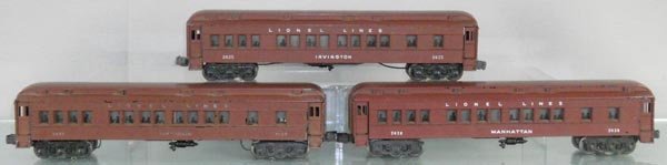 3 LIONEL MADISON CARS: O ga, 2625 Irvington, 2627 Madison, lettering worn, 2628 Manhattan, C6-7.