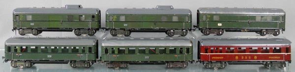 6 FLEISCHMANN PASSENGER CARS: O ga, 2-rail, litho tin w/plastic roofs, 2 #412J baggages, 412 baggage, 2 #410 Pullman, 411 spiesewagen, roof cracked on 1 end, C7-9.