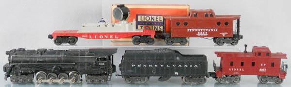 LIONEL TRAIN SET: O ga, 681 turbine loco, 2046W-50 tender, melt mark on side, 2 rear steps broken, 6872 searchlight, step chipped, 6417 caboose, 6357 caboose, w/orig box, C5-7.