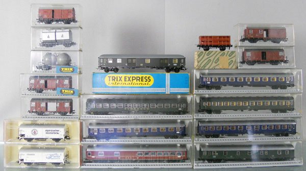 TRIX CAR LOT: HO ga, 7 German passenger cars, orig boxes minor wear & missing end labels, 7 Freight cars, orig boxes minor wear & missing end labels, 3787, 20-119, 3206, 3605, orig boxes minor wear, C8-10.