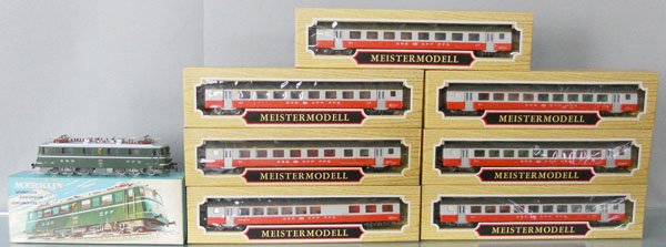 MARKLIN & LILIPUT SWISS TRAIN SET: HO ga, Marklin 3050 electric loco w/Liliput cars 88750, 2 #88450, 3 #88550, 88650, orig boxes minor wear, C8-9.