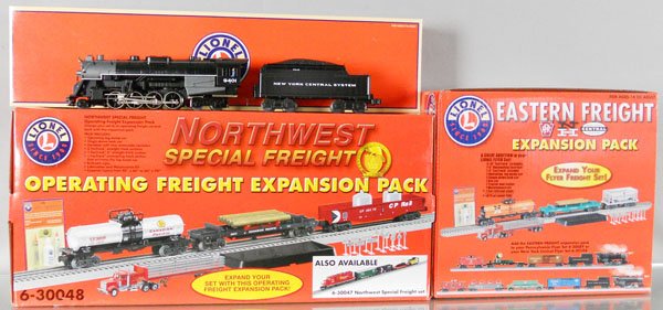 LIONEL NYC TRAIN SET: O ga, 28639 NYC Berkshire loco & tender, w/sound & smoke, 30048 Northwest Special Freight Expansion Pack & 30112 Eastern Freight Expansion Pack, orig boxes & inserts, C10.