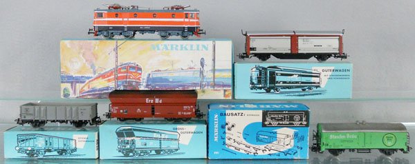MARKLIN TRAIN SET: HO ga, 3043 Swedish electric loco w/cars 4633, 4638, 4634 assembled, orig boxes, C8-9.