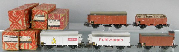 5 MARKLIN FREIGHT CARS: HO ga, 320 box car, 311 log car, 325 beer wagon, 324 kuhlwagen, 316N box car, orig boxes minor wear, C5-7.