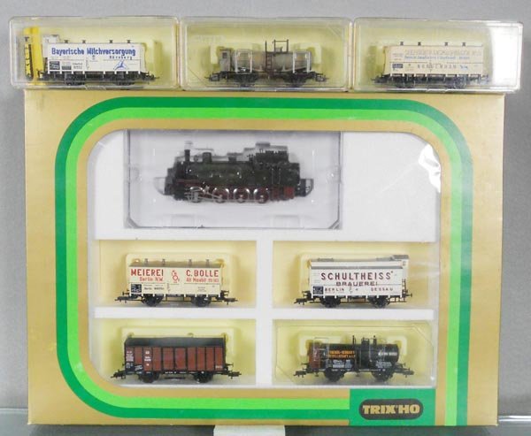 TRIX EP1 TRAIN SET: HO ga, 2-rail, 21213 set & 3607, 3617 & 3605 cars, orig boxes, C9.