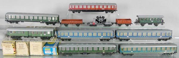 TRIX CARS: HO ga, 3 #20-175, 5 passenger cars, 3 freight cars, 4 orig boxes only, boxes rough, C5-7.