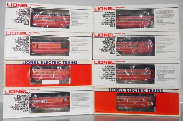 8 LIONEL SP DAYLIGHT PASSENGER CARS: O ga, 7211, 19107, 9591, 9592, 9593, 9590, 7204, 9589, orig boxes some wear, C8.