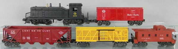 LIONEL TRAIN SET: O ga, 610 Erie switcher, 1" screw crack, 6014 box car, 6436-25 LV hopper, 6656 stock car, catwalk end chipped, 6357 caboose, C5-6.