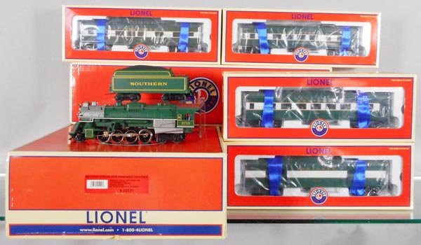 LIONEL SOUTHERN TRAIN SET: O ga, 38607 loco & tender, w/Railsounds, 25121 car set including cars 25122 through 25125, orig boxes & set box minor wear, C8-9.