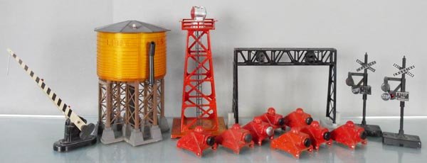 LIONEL ACCESSORIES: O ga, 252 crossing gate, 30 water tower, 394 beacon, 450 signal bridge, 7 #260 bumpers, 26 bumper, 2 #140 banjo signals, C5-6.