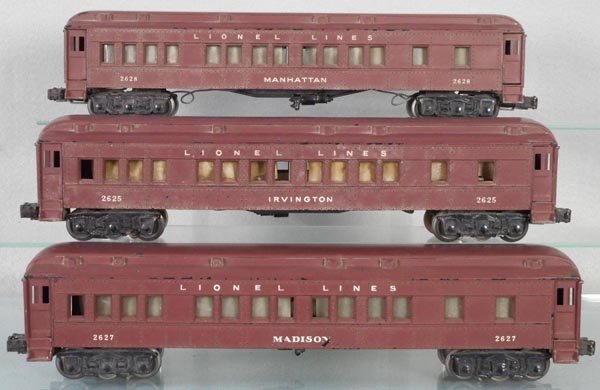 3 LIONEL MADISON CARS: O ga, 2625 Irvington, 2627 Madison, 2628 Manhattan, windows curling, C6.