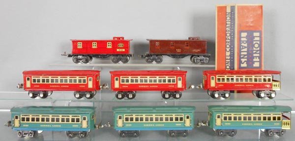 8 LIONEL CARS: O ga, 2 #1682 cabooses, 2 #1682 Pullmans, 1683 obsv, 2 #1690 Pullmans, 1691 obsv, C5.