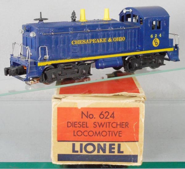 LIONEL 624 C&O SWITCHER: O ga, 1 side has decal chips, 2 small glue spots on cab's side, orig box & insert minor wear, C6.
