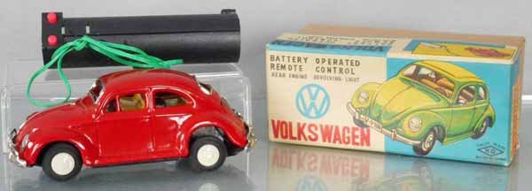 KO VOLKSWAGEN BEETLE: Japan, litho tin, battery operated, remote control working, orig box, C9.
