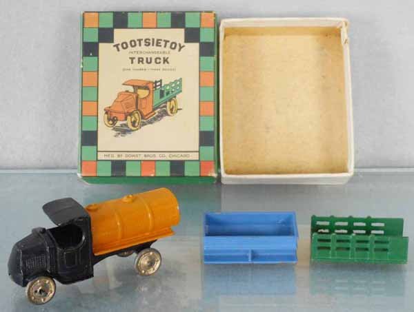 TOOTSIETOY 170 INTERCHANGEABLE TRUCK SET: no-emblem Mack Truck w/3 bodies, orig box missing insert, C7-8.