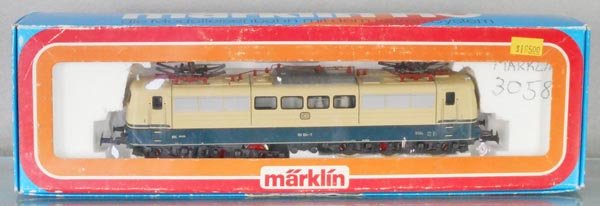 MARKLIN 3058 GERMAN ELECTRIC LOCO: HO ga, motor loose from housing, orig box & insert minor wear & window cracked, C7-8.