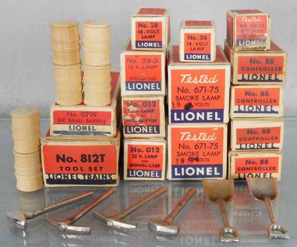 LIONEL ACCESSORIES: O ga, 2 #671-75 smoke bulbs, 1 orig box missing bulb, 812T tool set w/6 tools, 209 barrel set, 4 #88 controllers, 6 lamp boxes w/bulbs, some orig boxes worn, C6-9.