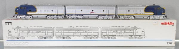 MARKLIN 3362 SANTA FE ABA DIESEL SET: HO ga, small rust spot on B unit roof, orig box & insert, C8-9.