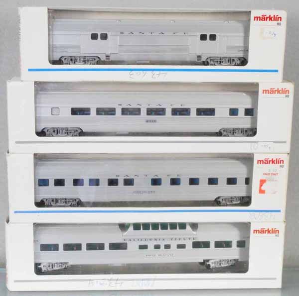 4 MARKLIN SANTA FE COACHES: HO ga, 43603 baggage, 43601 & 43602 coaches, 43614 vista dome, orig boxes minor wear, C9.