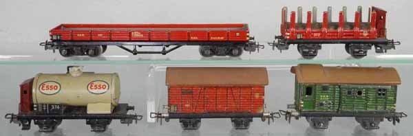 5 MARKLIN FREIGHT CARS: HO ga, ca 1947-50, 391 gondola, 372 stake, 374 tank, 381 box car, 390 baggage, C5-6.
