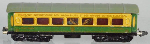 MARKLIN 349 CIWL PULLMAN: HO ga, ca 1937, cream & green, C7.