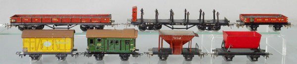 7 MARKLIN FREIGHT CARS: HO ga, 391, 392, 364, 382, 390, 367, 362, all have some playwear, C5-6.