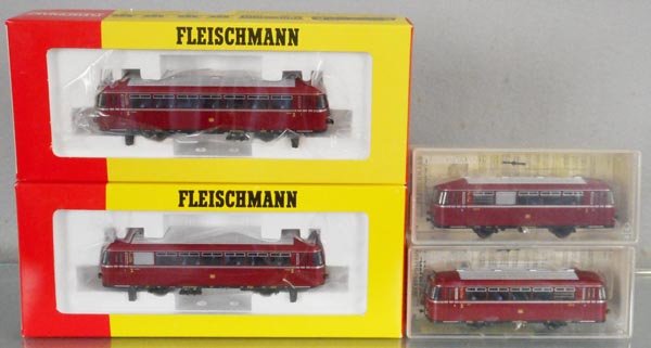 2 FLEISCHMANN RAILCAR SETS: HO ga, 2-rail, 2 #4405 powered cars, 2 #4406 trailers, orig boxes & inserts, C9.