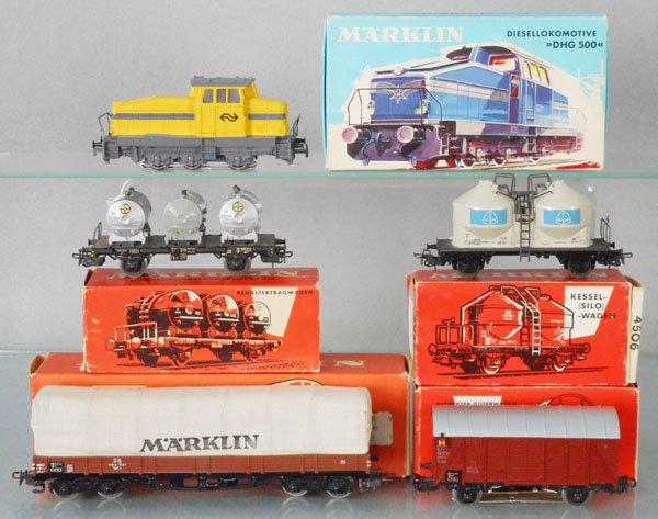 MARKLIN TRAIN SET: HO ga, 3078 diesel w/cars 4520 1 tank replaced, 4661, 4517, 4506, orig boxes minor to some wear, C8-9.