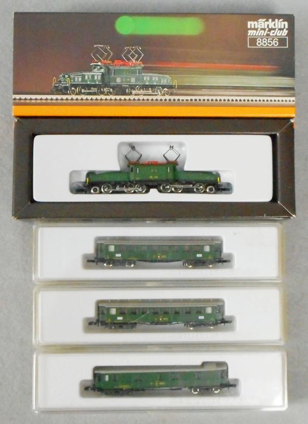MARKLIN MINI CLUB TRAIN SET: Z ga, 8856 crocodile loco w/coaches 2 #8748, 8749, orig boxes & inserts, C9-10.