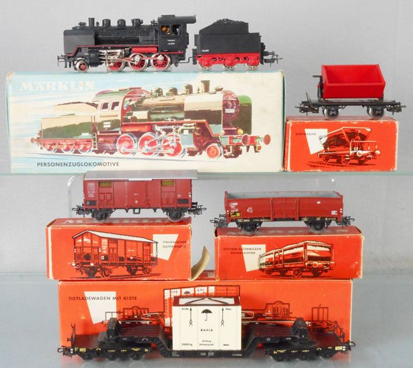 MARKLIN TRAIN SET: HO ga, 3003 FM800 loco & tender w/4618, 4603, missing load, 4513, 4550 freight cars, orig boxes & inserts minor wear, 1 rough, C8-9.