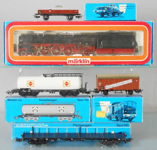 MARKLIN TRAIN SET: HO ga, 3310 German loco & tender w/4504, 4663, 4648, 4507 freight cars, orig boxes & inserts minor wear, 2 are incorrect to cars, C8-9.