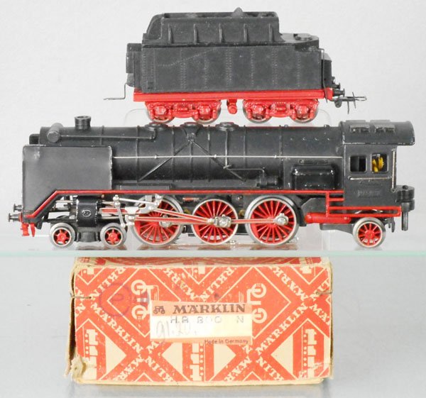 MARKLIN HR800 LOCO & TENDER: HO ga, wear to red stripe on loco, light oxidation on handrails, orig box & wrap some wear, C7-8.