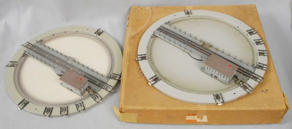 2 MARKLIN 410 TURNTABLES: HO ga, 1 orig box only, box worn, C6-9.