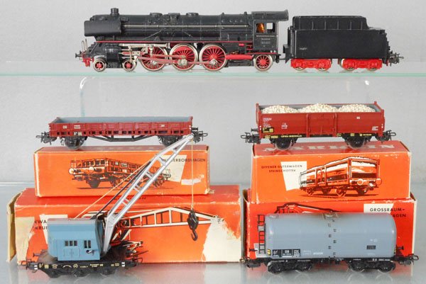 MARKLIN TRAIN SET: HO ga, 3048 loco & tender w/cars 4611, 4621, 313/1, 4603, orig car boxes only, minor wear, 1 rough, C7-8.