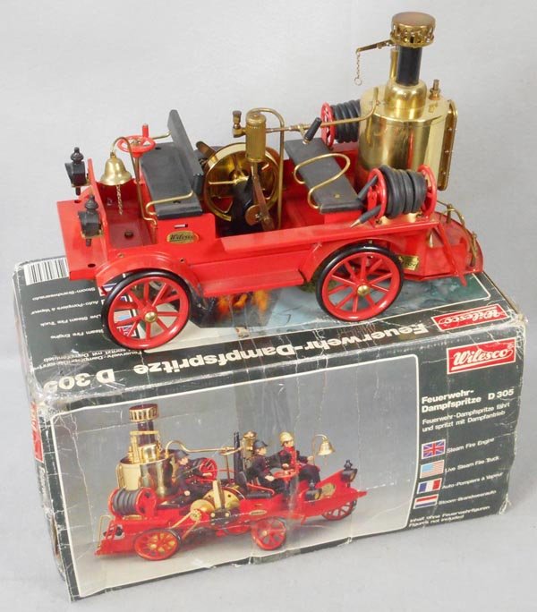 WILESCO D305 FIRE ENGINE (1 of 1)