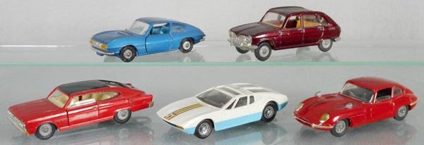 5 CORGI VEHICLES (1 of 1)