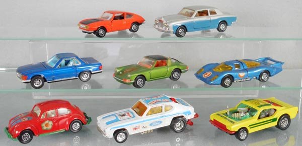 8 CORGI AUTOS (1 of 1)