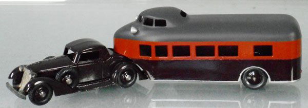 TOOTSIETOY GRAHAM & CURTISS CARAVAN TRAILER (1 of 1)