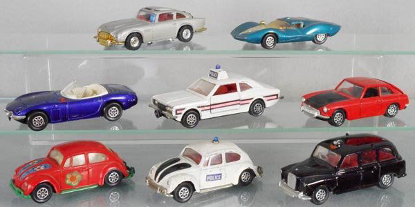 8 CORGI AUTOS (1 of 1)