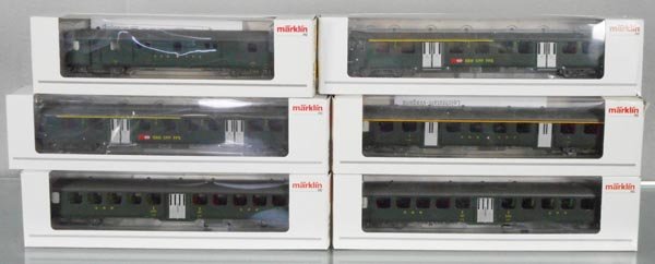 6 MARKLIN COACHES (1 of 1)