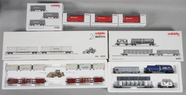 3 MARKLIN FREIGHT CAR SETS (1 of 1)