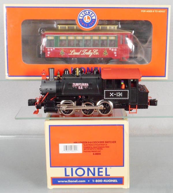 2 LIONEL HOLIDAY LOCOS (1 of 1)