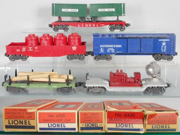 5 LIONEL FREIGHT CARS (1 of 1)