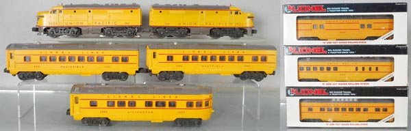 LIONEL UP TRAIN SET (1 of 1)