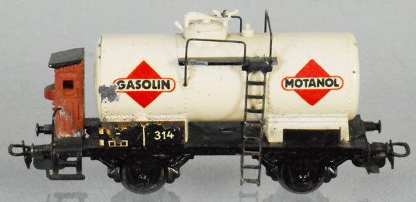 MARKLIN 314G MOTANOL TANK CAR: HO ga, some small corrosion spots, C6-7.